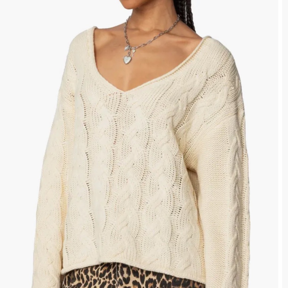 Edikted Inga Oversized Cream V-Neck Cable Knit Sweater Size Small